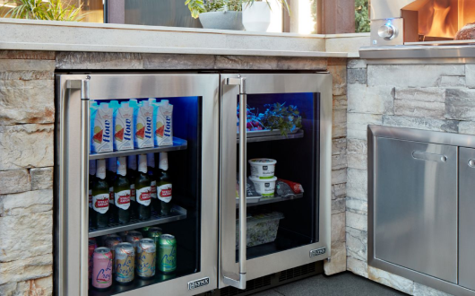 Outdoor Kitchen Storage and Refrigeration
